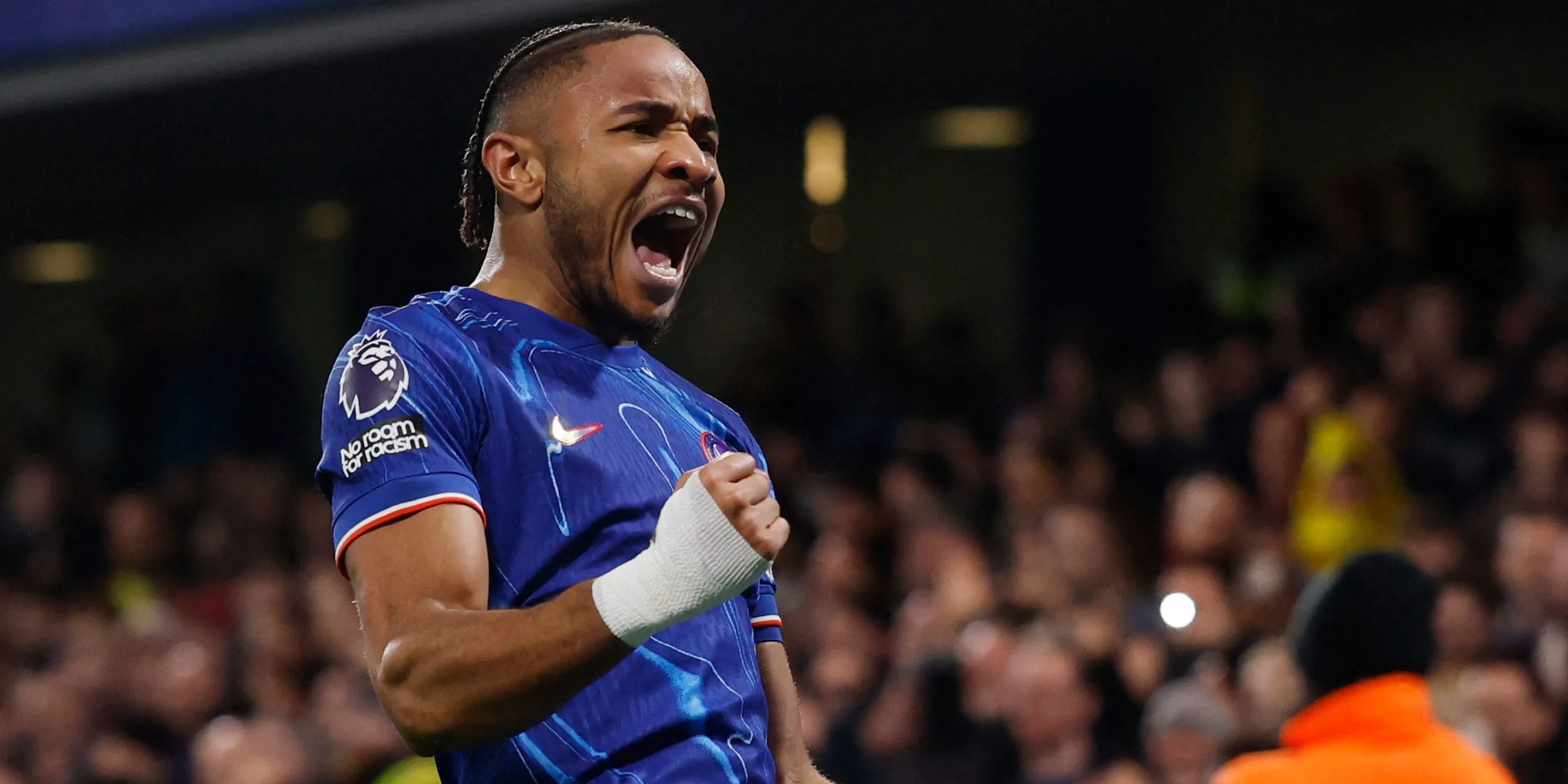 Christopher Nkunku thi đấu cho Chelsea nhưng gặp khó khăn