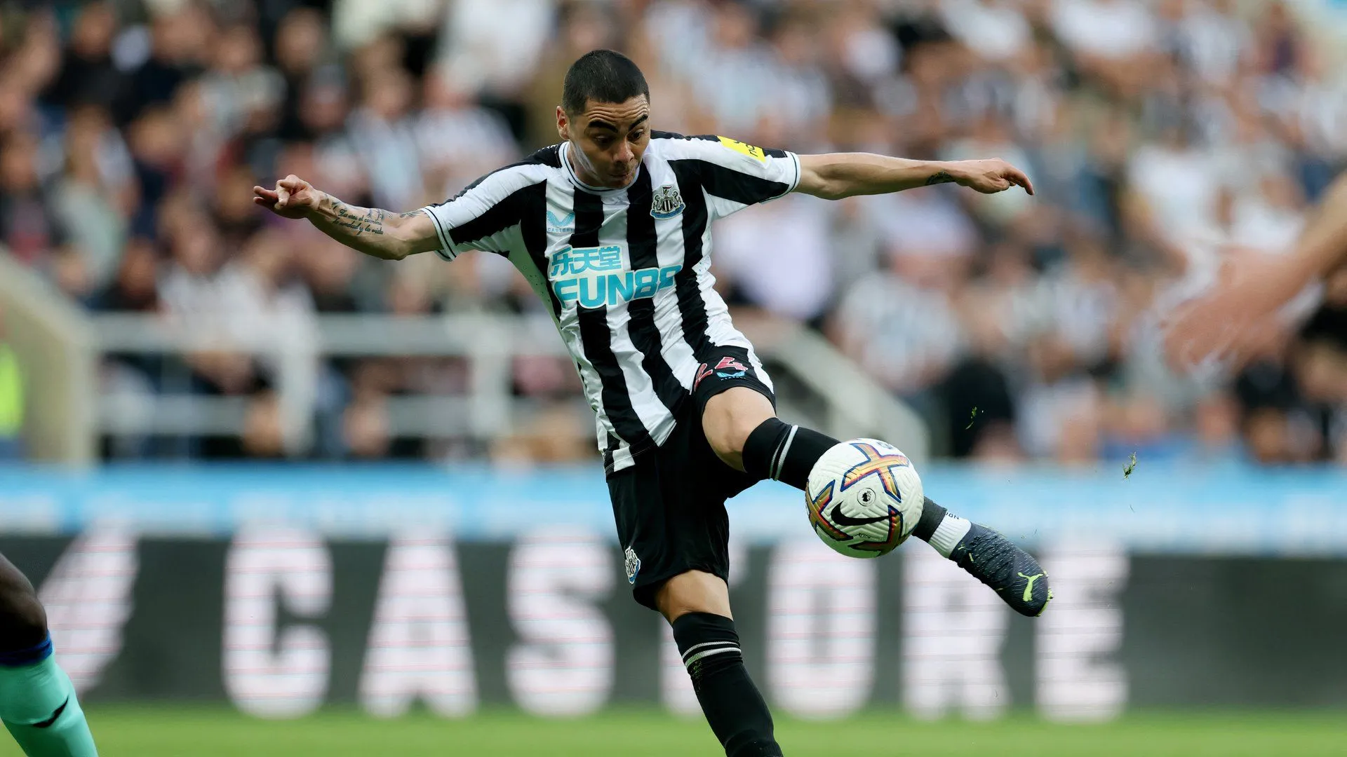 Đồ họa cầu thủ Miguel Almiron của Atlanta United