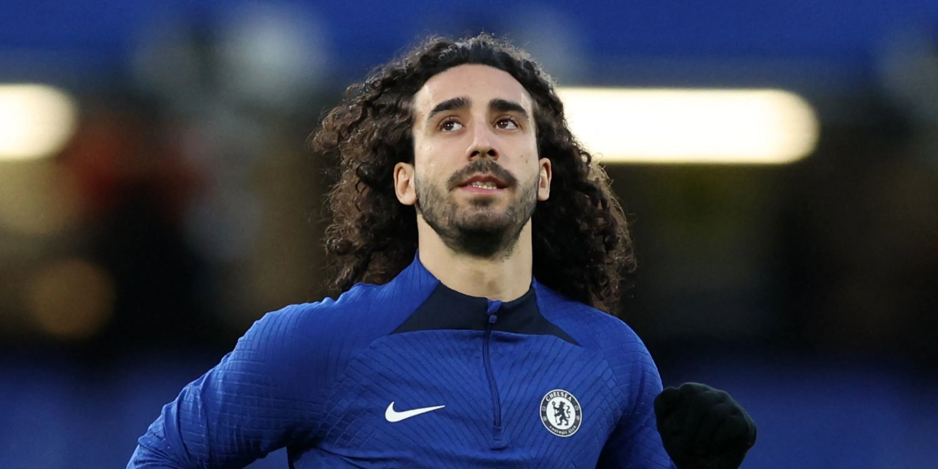 Hậu vệ Chelsea Marc Cucurella trên sân đấu Premier League