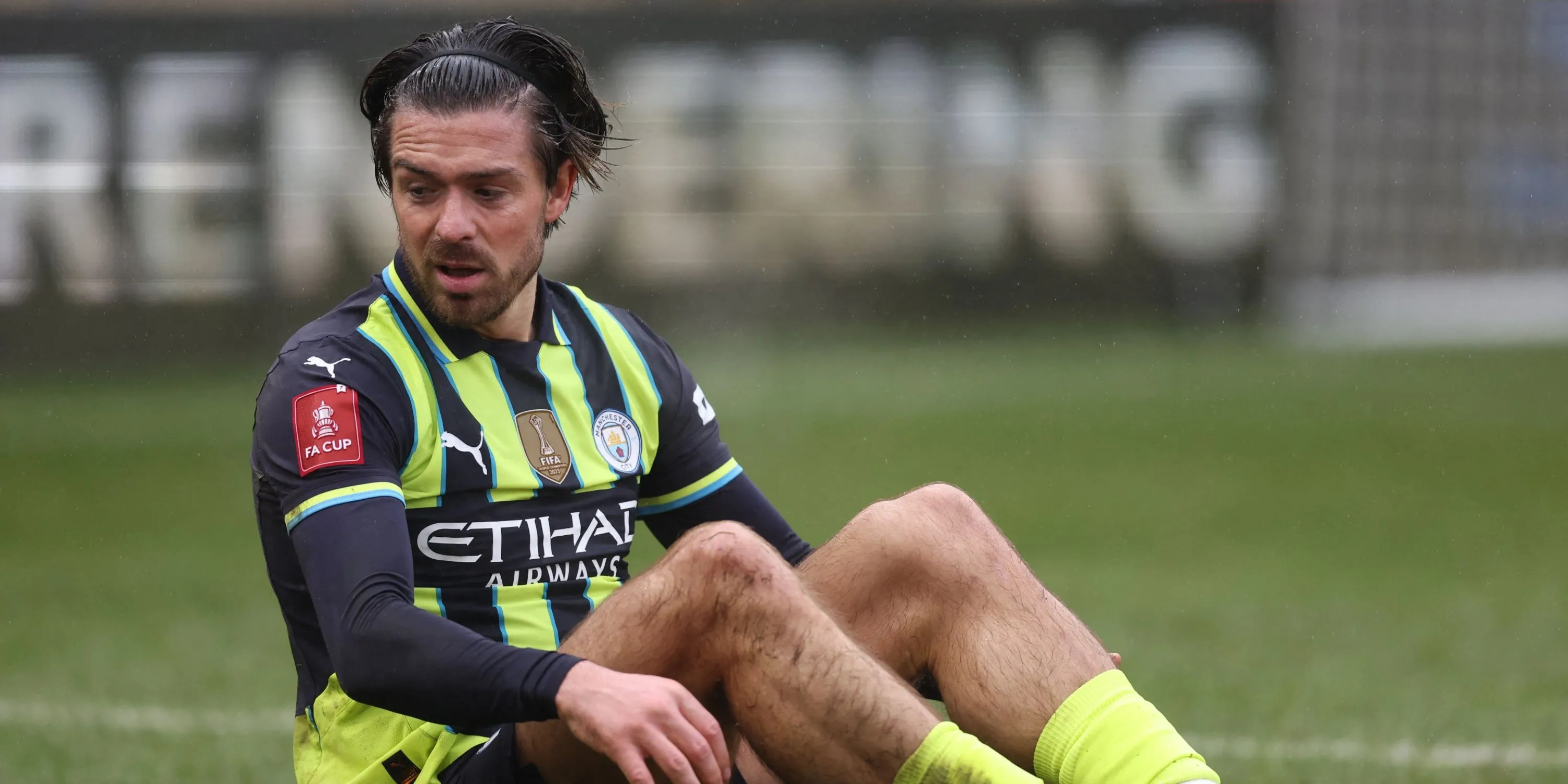 Jack Grealish trên sân tập Man City - nỗ lực tìm lại phong độ