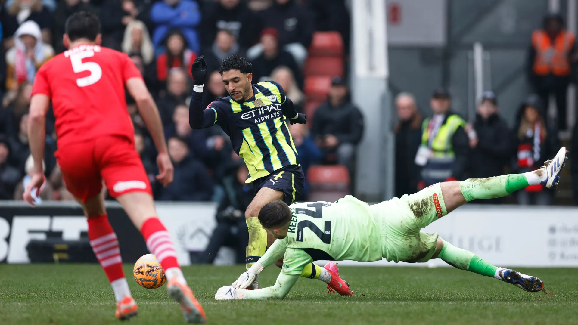 Joshua Keeley - Tài năng trẻ của Tottenham tỏa sáng tại Leyton Orient