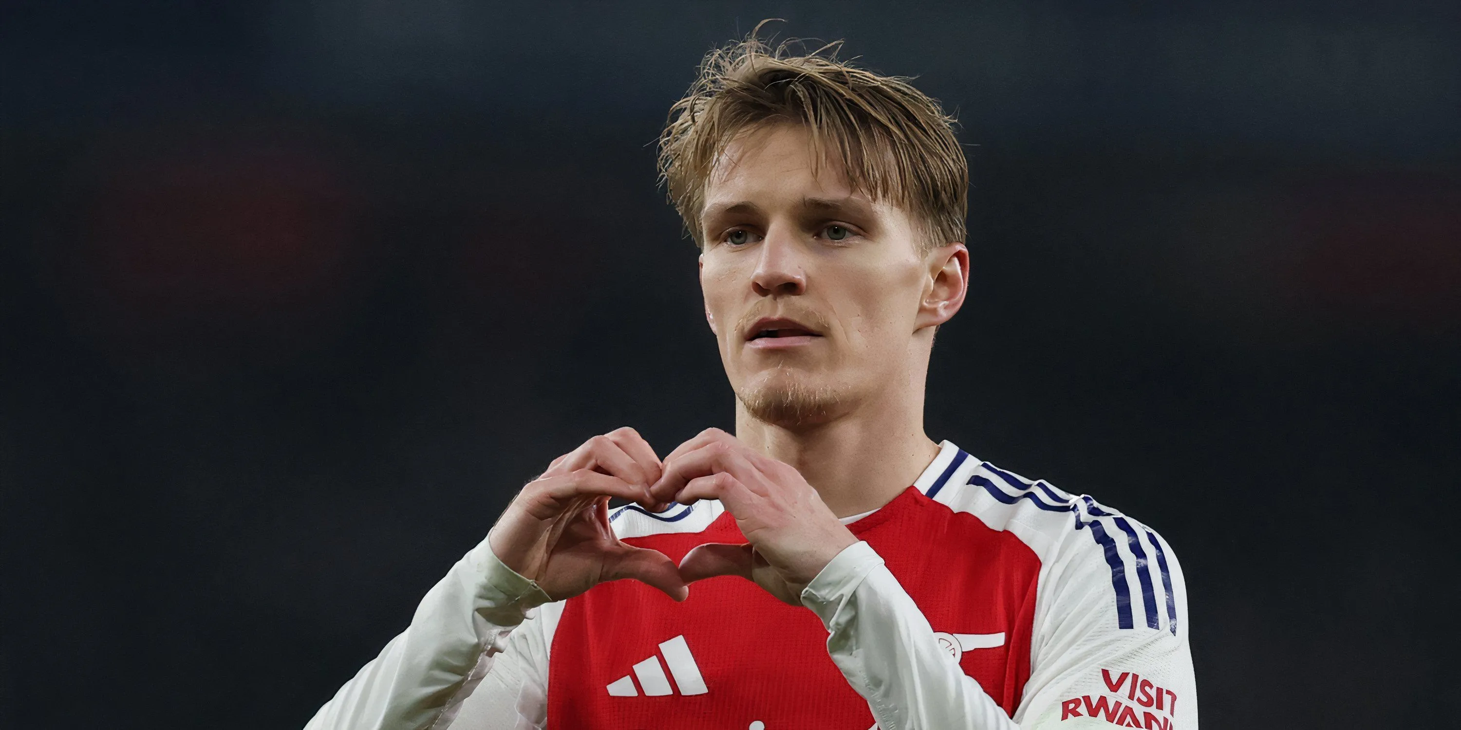 Martin Odegaard thi đấu cho Arsenal tại Premier League