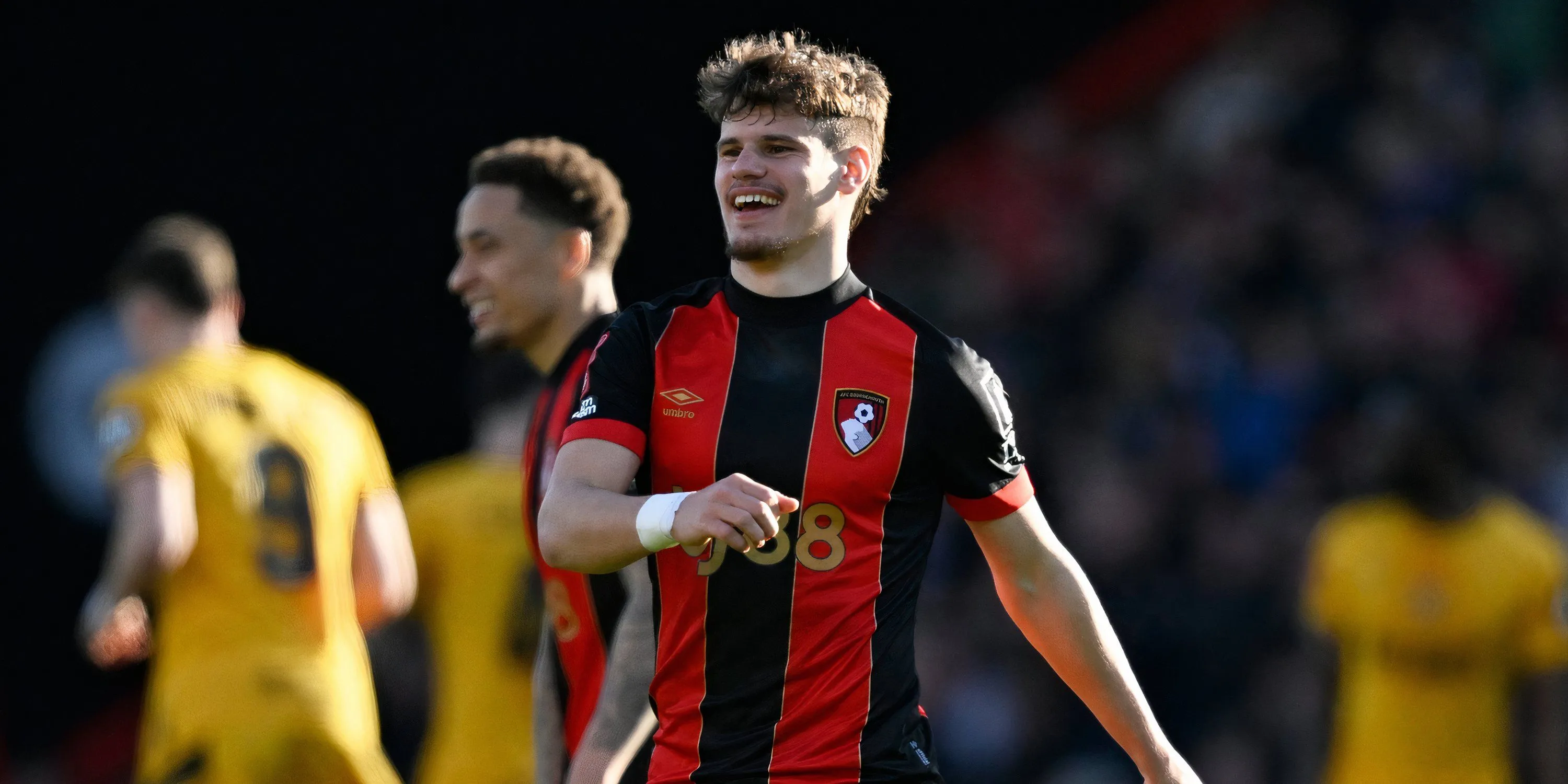 Milos Kerkez thi đấu xông xáo cho Bournemouth mùa giải này