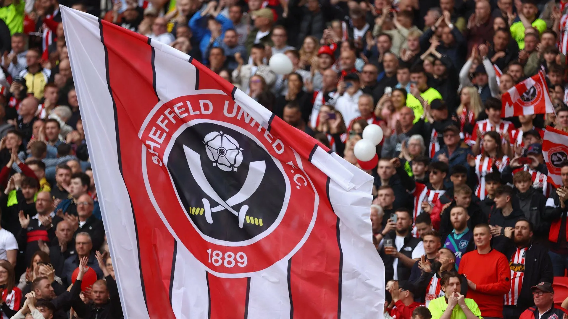 sheffield united flag at wembley stadium