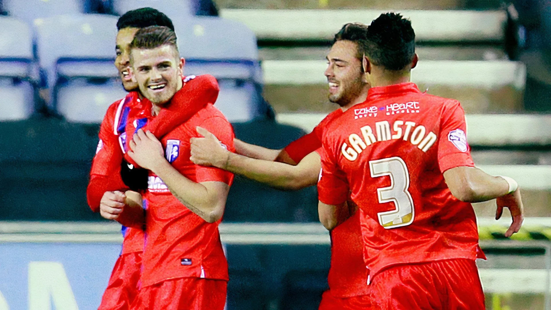 Tiền đạo Rory Donnelly thi đấu cho câu lạc bộ Gillingham sau khi rời Swansea