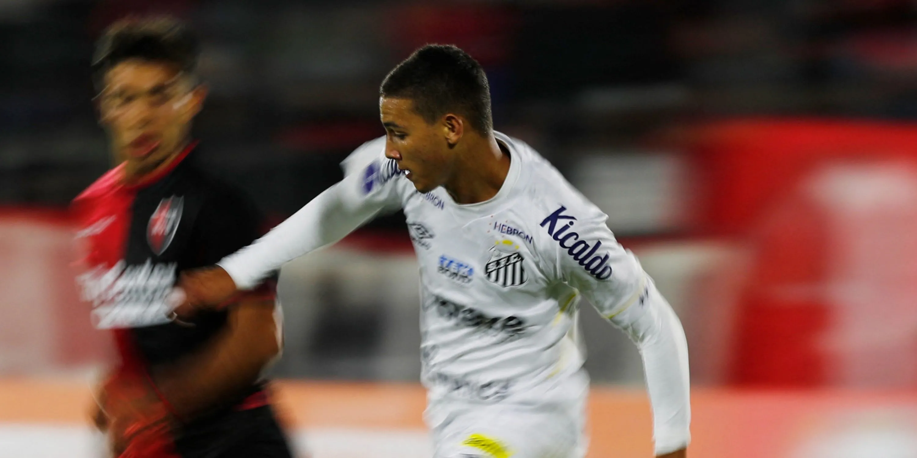 Tiền đạo trẻ Deivid Washington chuyển từ Santos đến Chelsea thi đấu Premier League