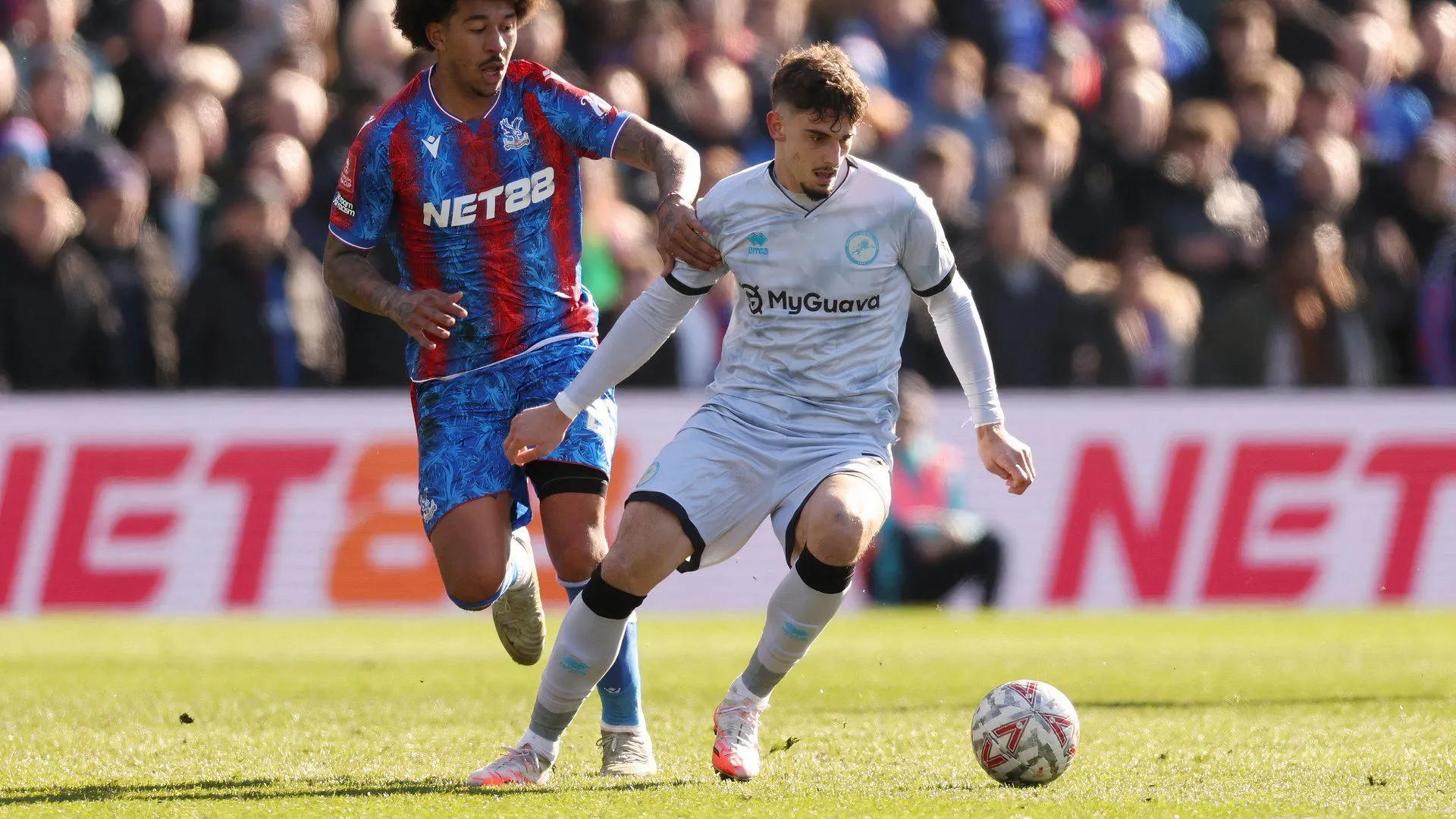 Cầu thủ trẻ Mihailo Ivanovic của Millwall, có tiềm năng tăng giá trị chuyển nhượng đáng kể trong tương lai
