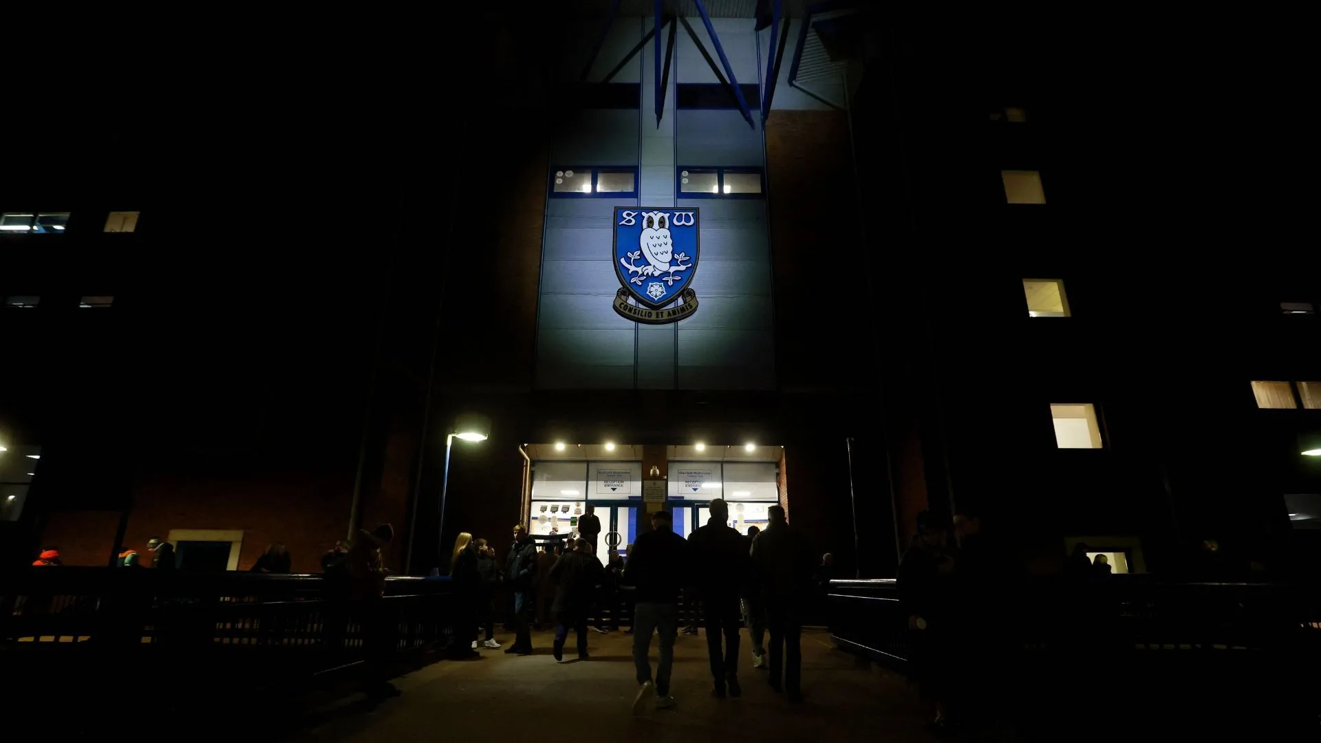 Sân vận động Hillsborough của Sheffield Wednesday trong bối cảnh bất ổn