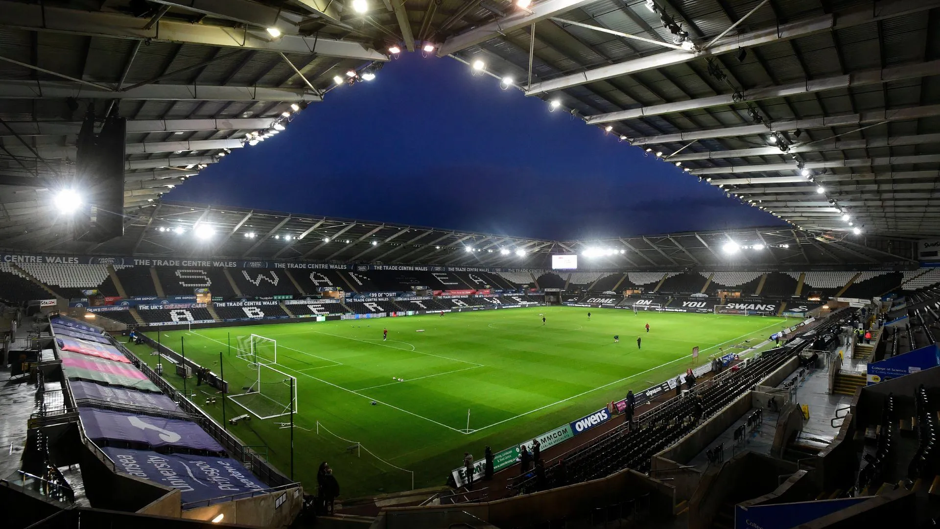 Sân vận động Swansea.com, nơi diễn ra các trận đấu của Swansea City ở Championship.