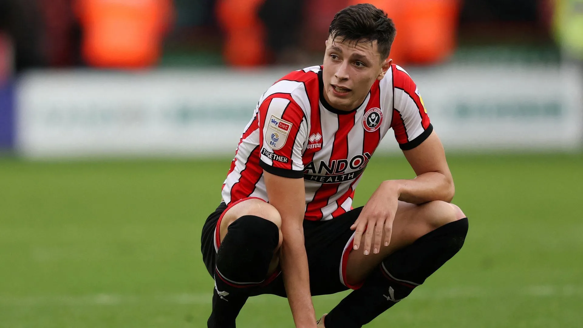 Anel Ahmedhodzic, trung vệ chủ chốt của Sheffield United, trên sân tập