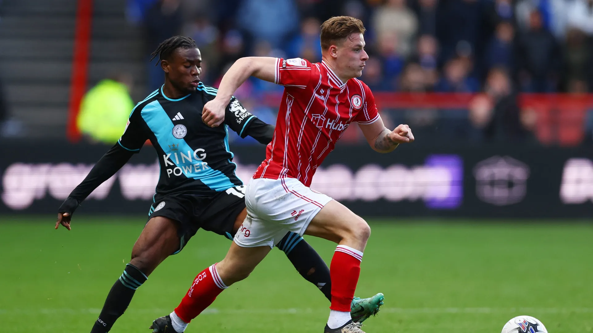 Cam Pring thi đấu lăn xả, quan trọng với Bristol City