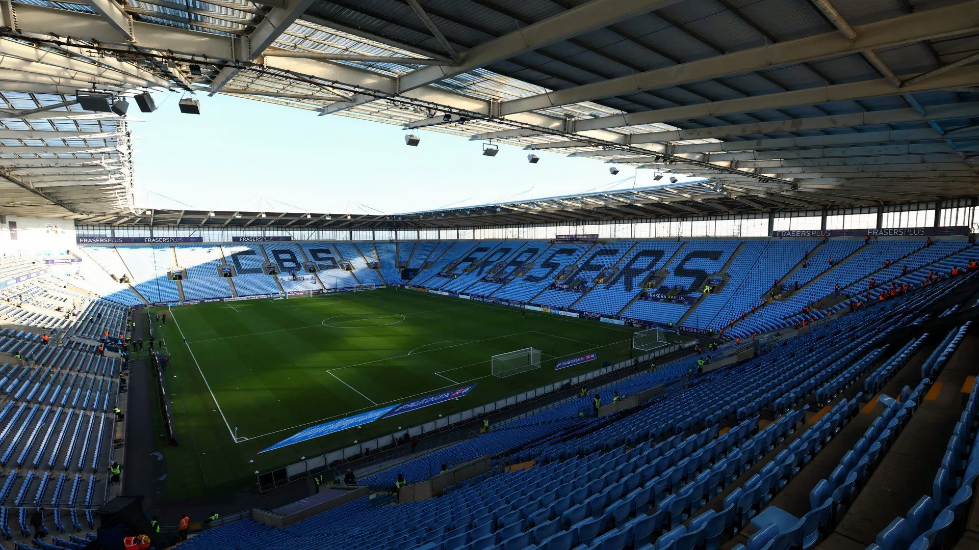 CBS Arena, sân nhà của câu lạc bộ Coventry City, nhìn từ khán đài