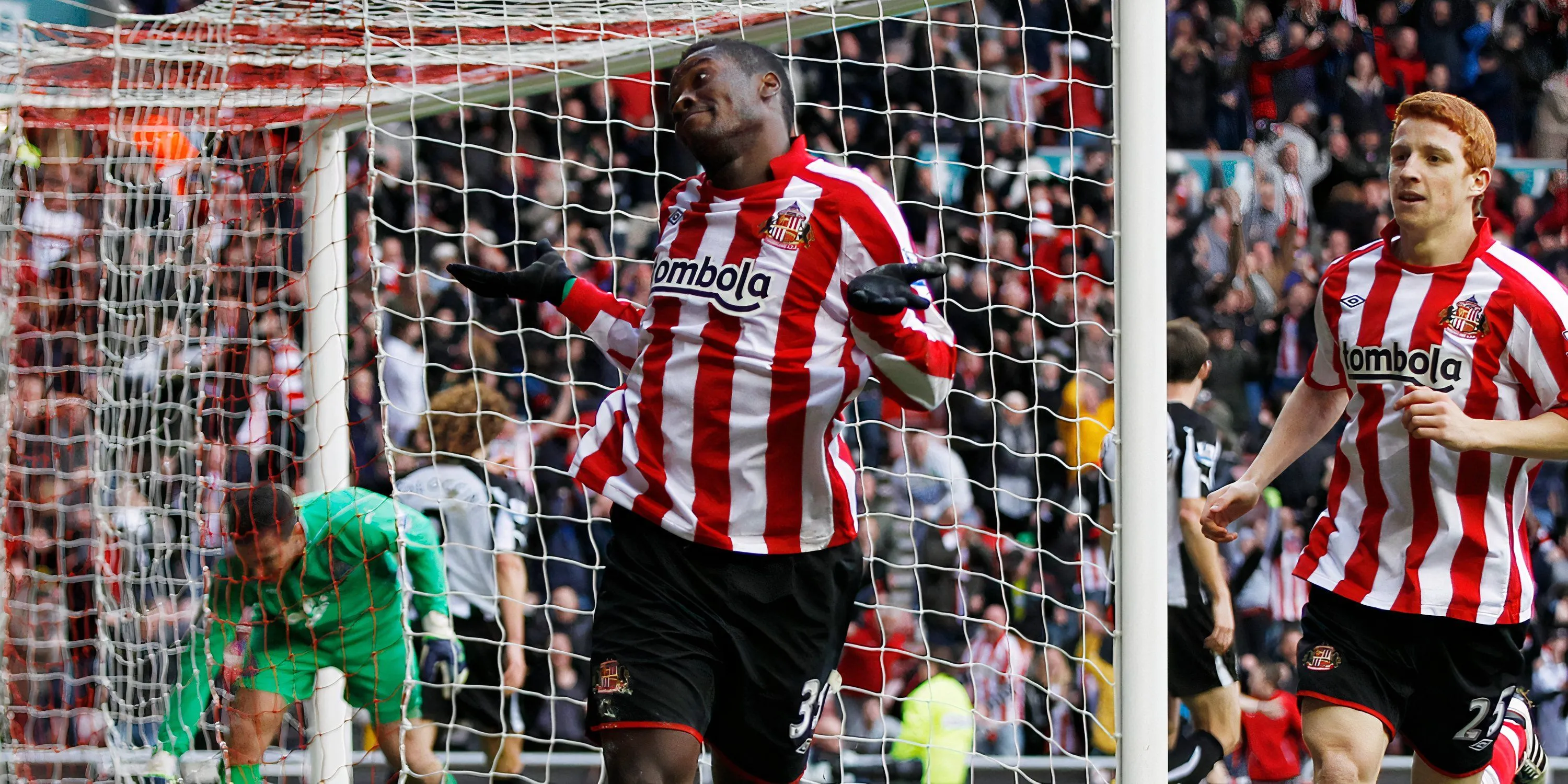 Cựu tiền đạo Asamoah Gyan trong màu áo Sunderland tại Premier League