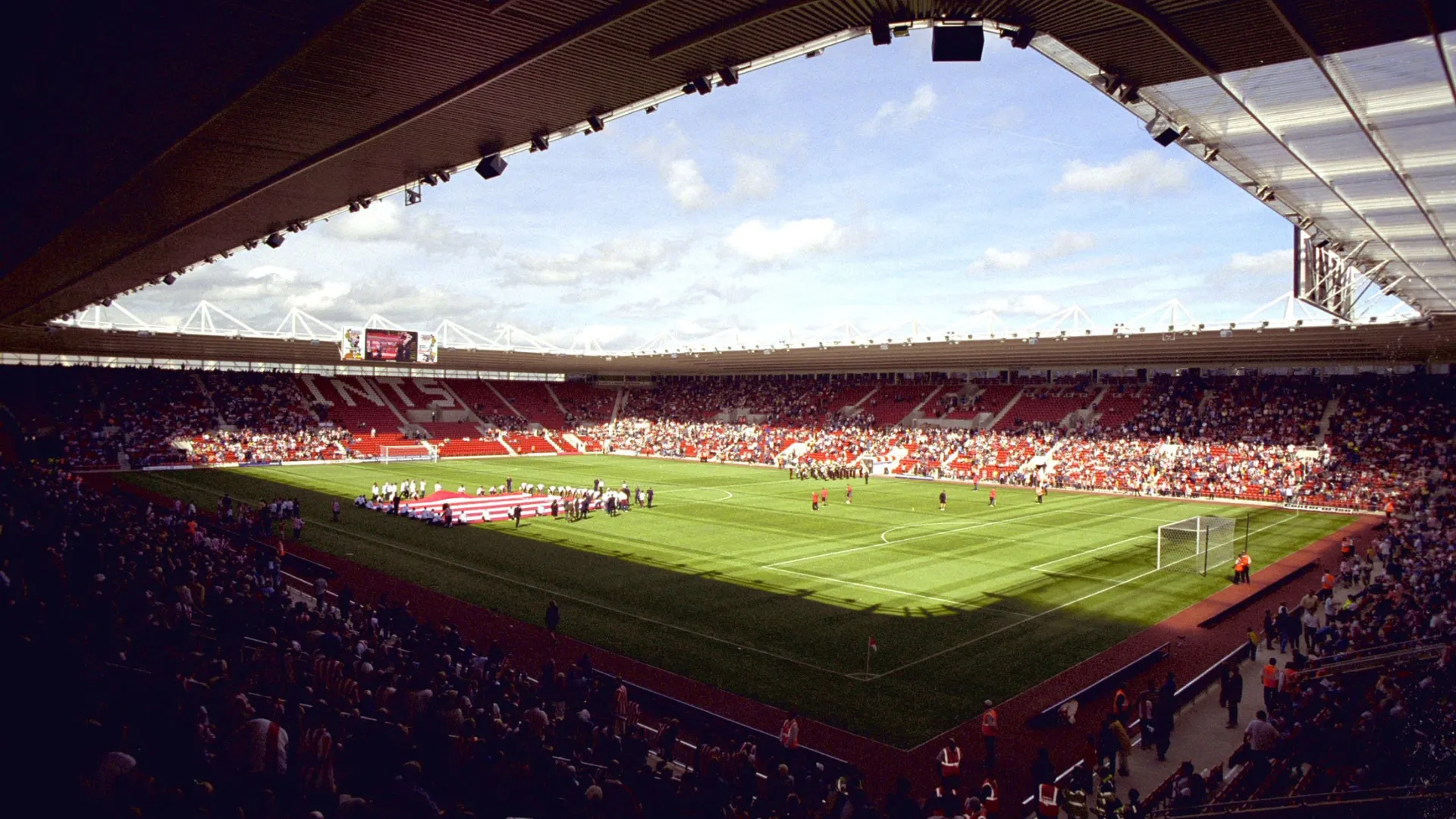 Sân vận động St Mary's, biểu tượng của Southampton FC và Premier League.