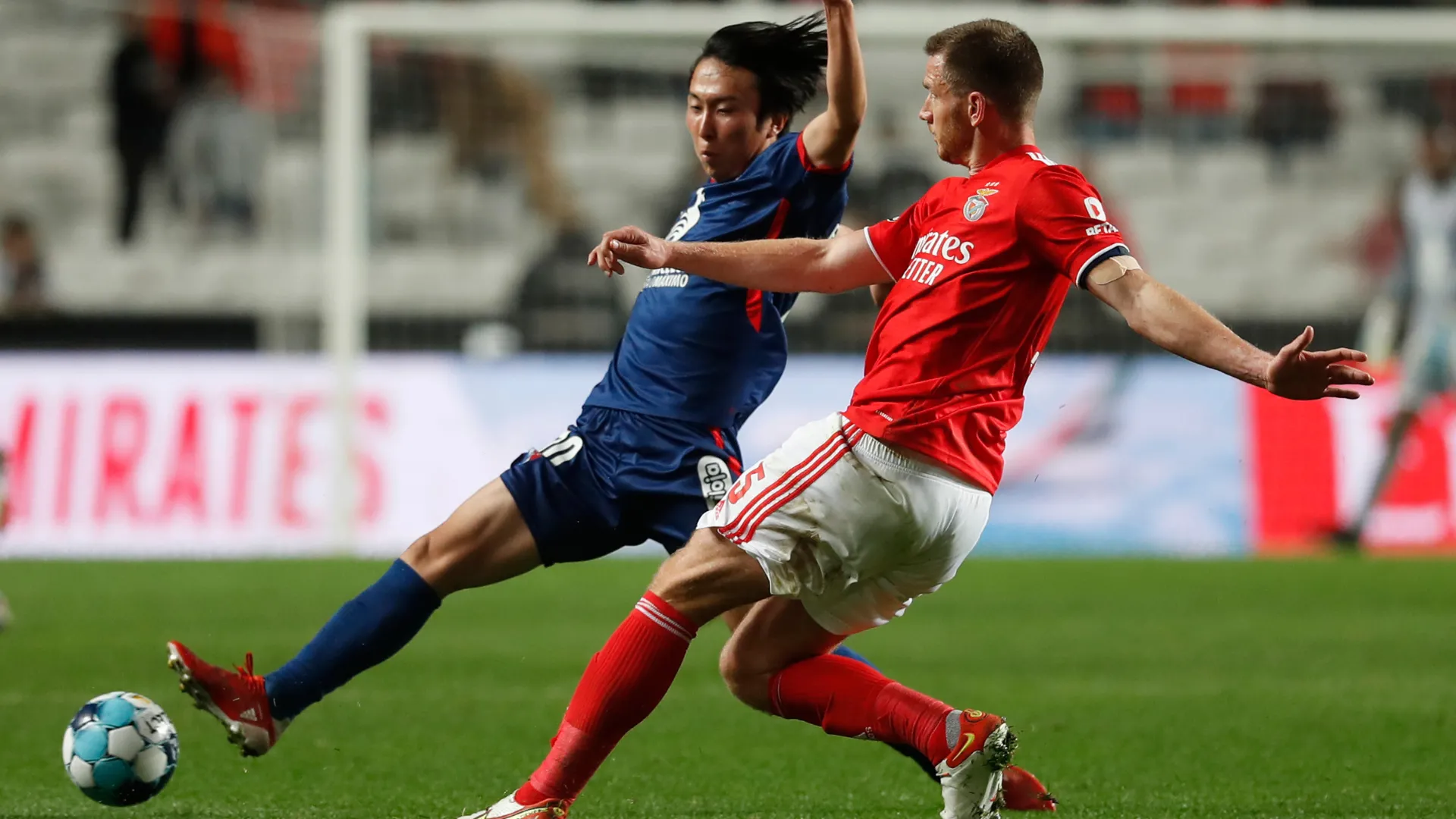 Tiền vệ Kanya Fujimoto trong màu áo Gil Vicente tại Bồ Đào Nha