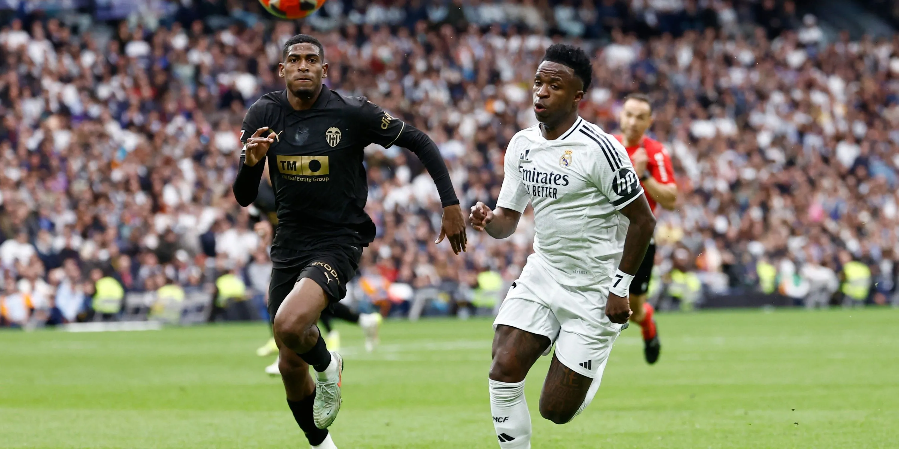 Trung vệ trẻ Cristhian Mosquera của Valencia, mục tiêu của Arsenal.