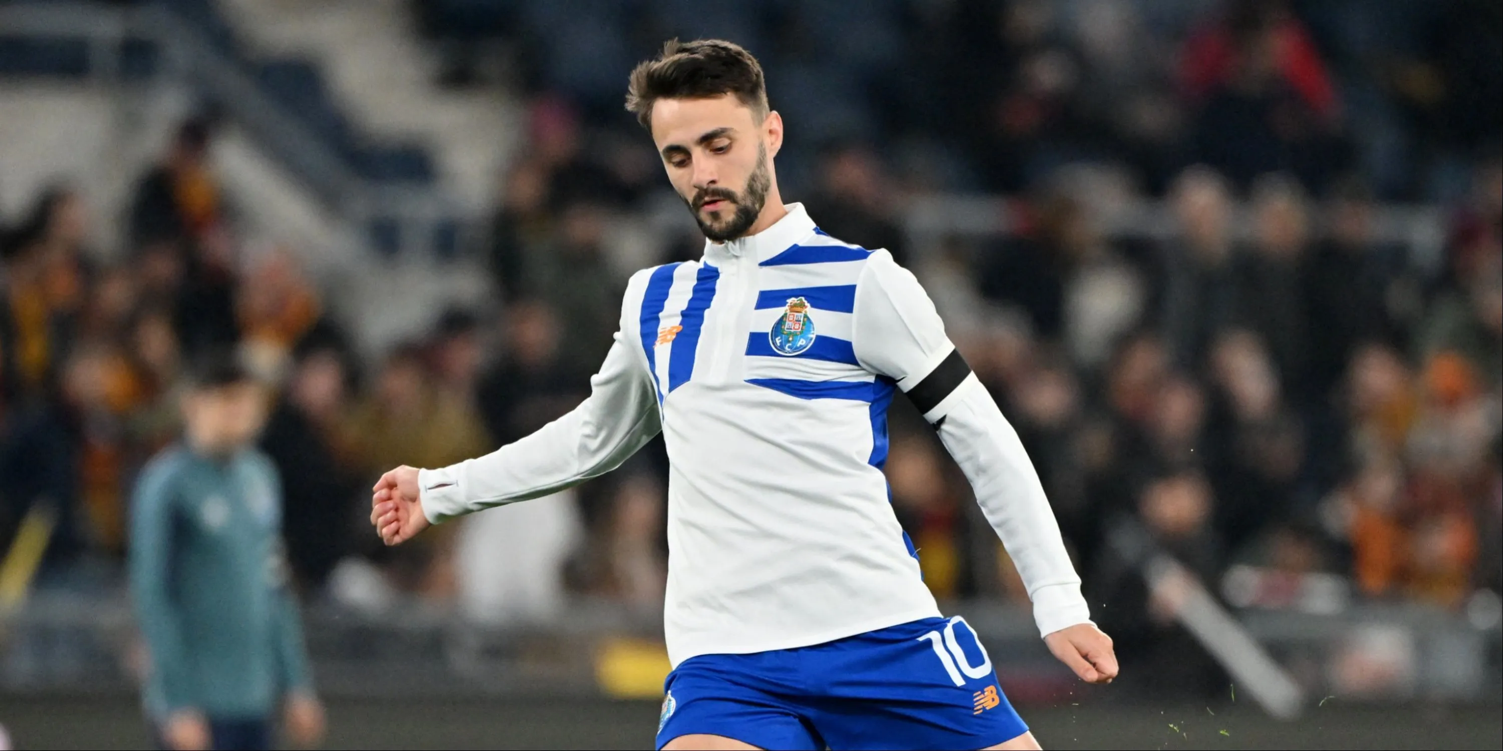 Tiền vệ Fabio Vieira thể hiện kỹ năng trong màu áo Porto