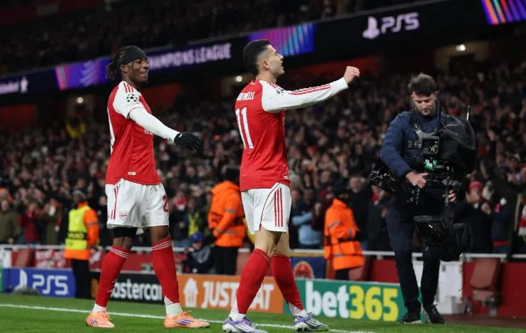 Madueke và Martinelli ghi bàn sau khi vào sân từ ghế dự bị